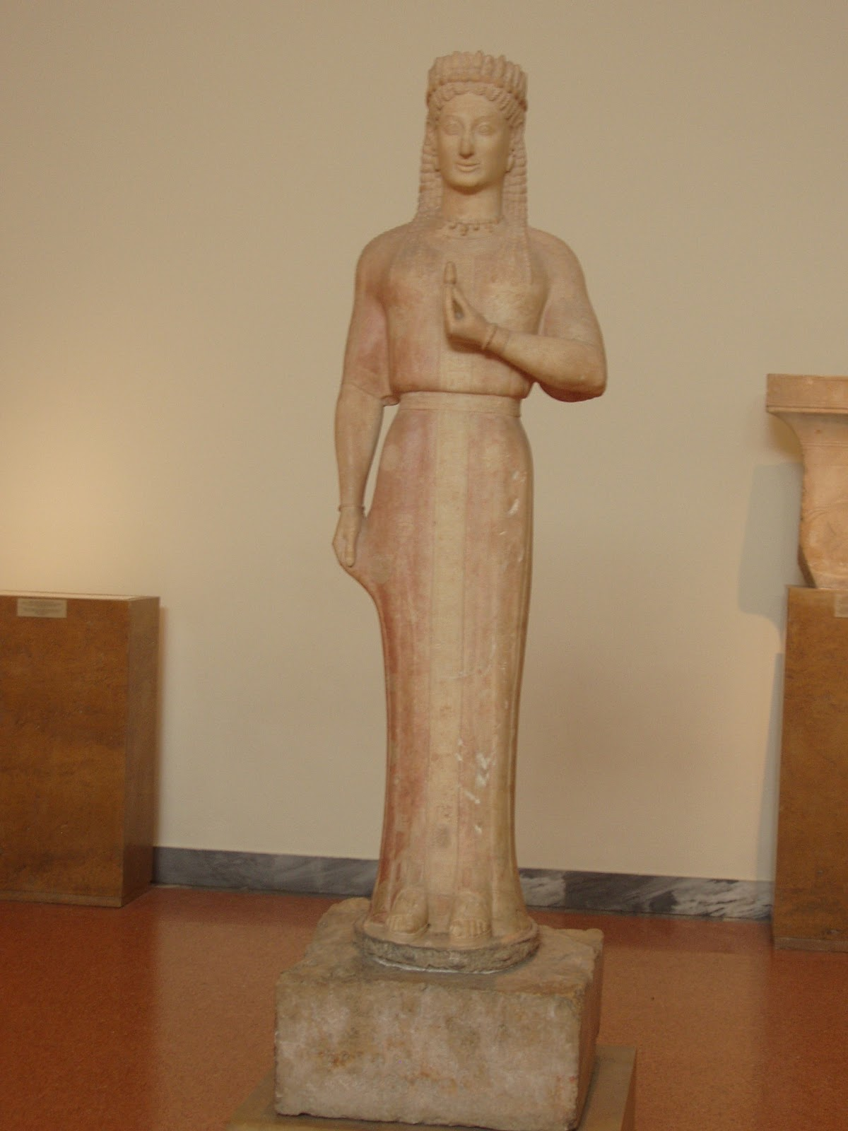 PHOTO 2. The statue (and the statue base) of Phrasikleia.